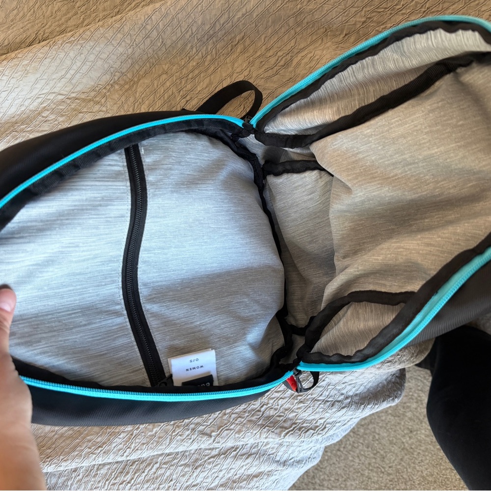 Sherpani Vespa Mini Backpack - Picture 4 of 6